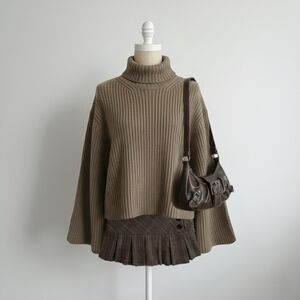 H&M Oversized/boxy Taupe Ribbed Turtleneck Sweater